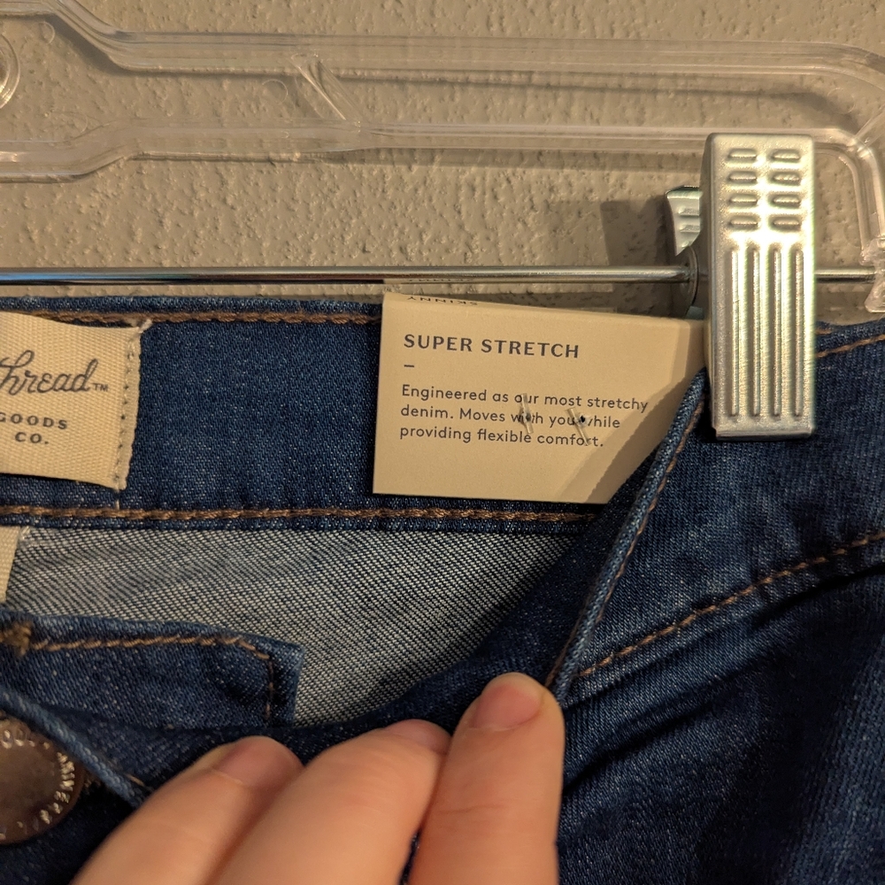 High-Rise Skinny Jeans - Medium Wash 2 Reg - Picture 4 of 8